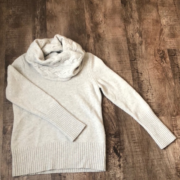 Banana Republic Sweaters - Banana Republic Sweater